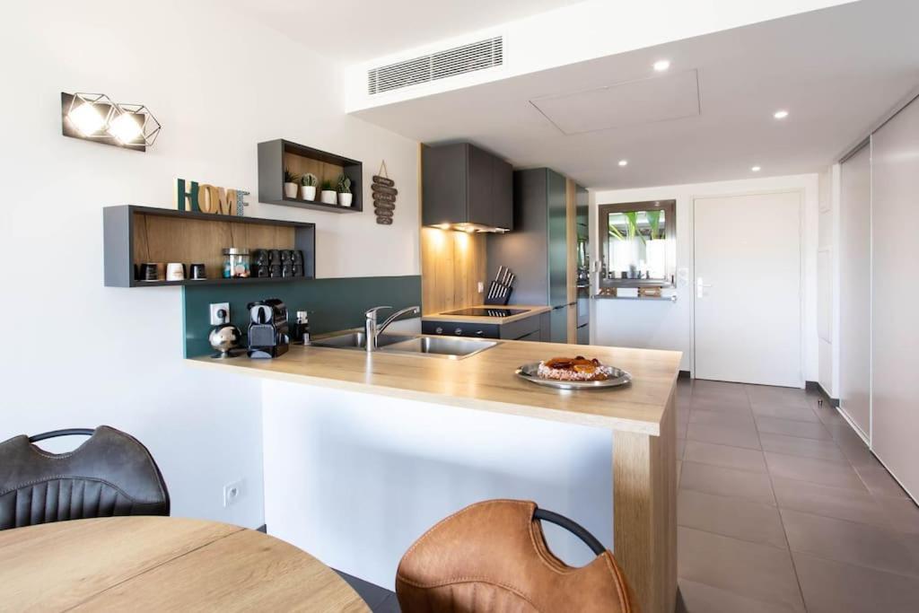 Апартаменты A7- 2 Bdr Sea & Mountain View - Ac, Parking, Pool & Terrace Антиб Экстерьер фото