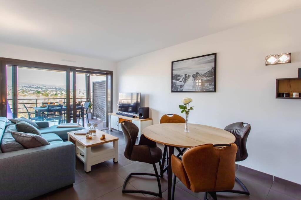 Апартаменты A7- 2 Bdr Sea & Mountain View - Ac, Parking, Pool & Terrace Антиб Экстерьер фото